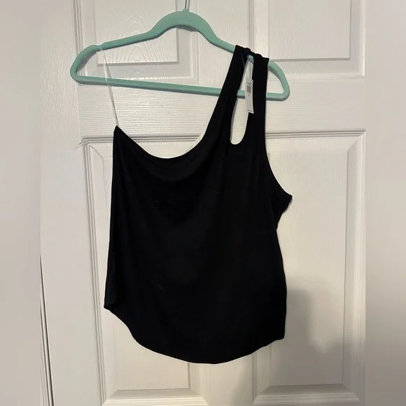 Old Navy tank - Picture 2 of 3